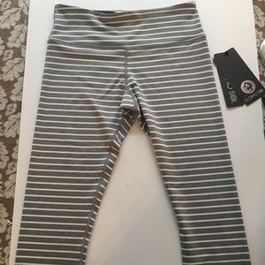 Scorpio Sol grey and white striped legging sz S